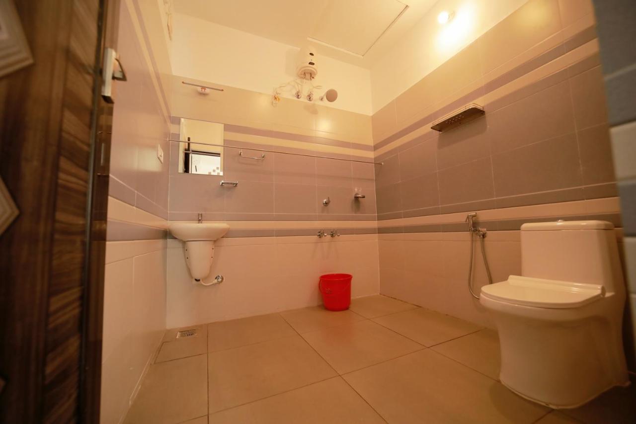 Prakruthi Residency Munroeisland Apartment Mundrothuruth Exterior photo